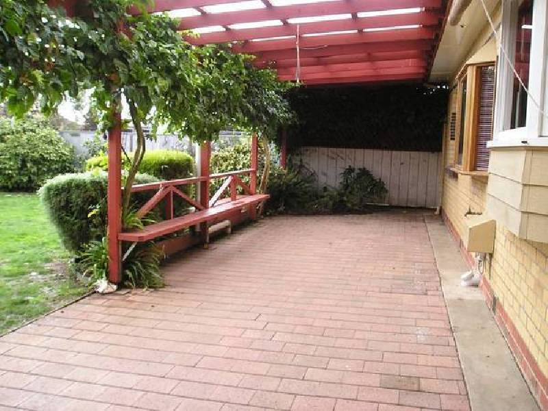 15 Grandview Grove, Wendouree VIC 3355