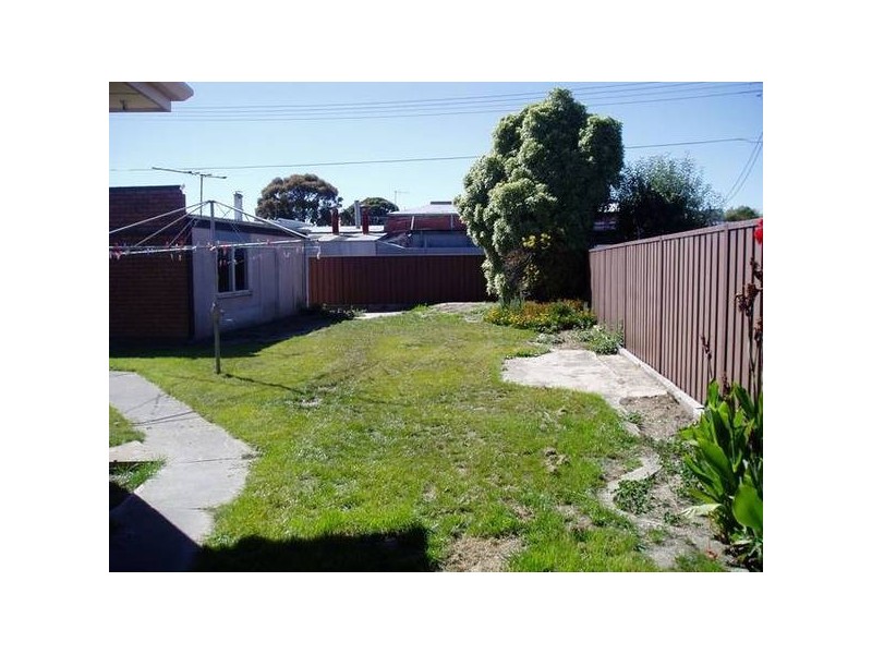 8 Pevensy Street, Wendouree VIC 3355