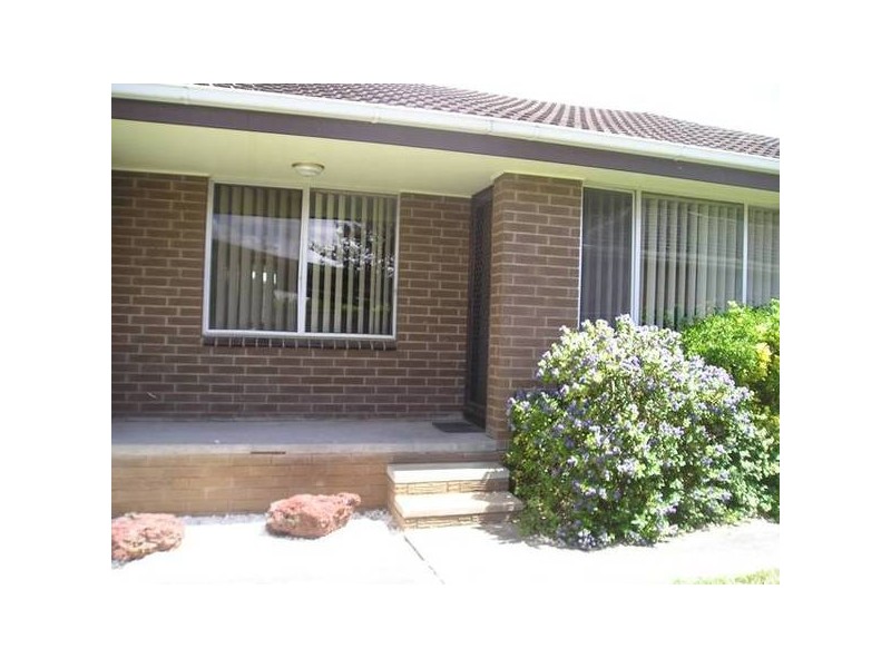 2/10 Malmesbury Street, Wendouree VIC 3355