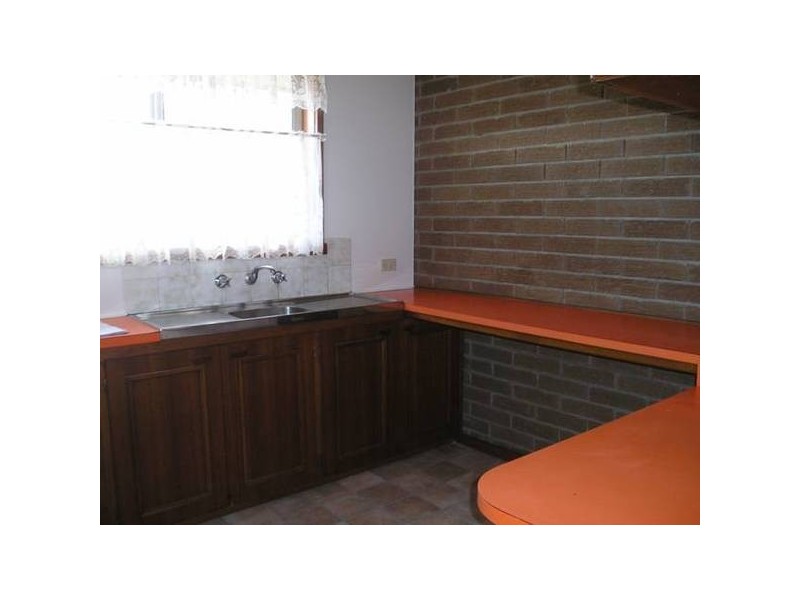 2/10 Malmesbury Street, Wendouree VIC 3355