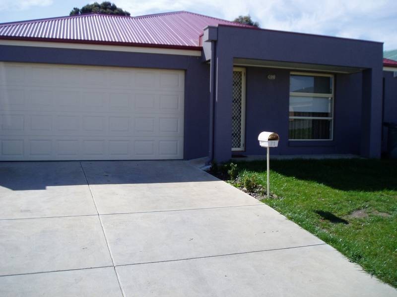 71 Mcnulty Drive, Wendouree VIC 3355