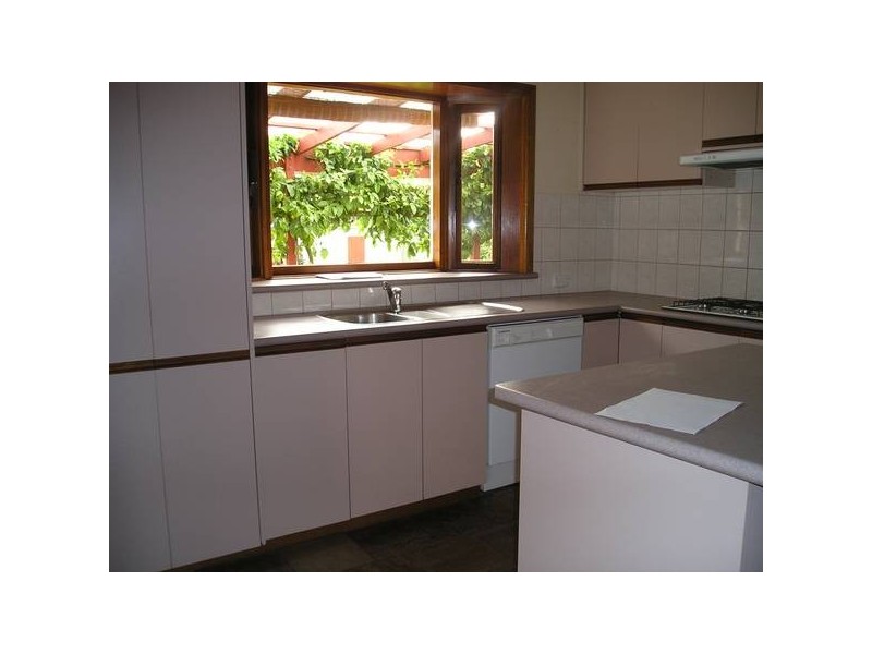 15 Grandview Grove, Wendouree VIC 3355