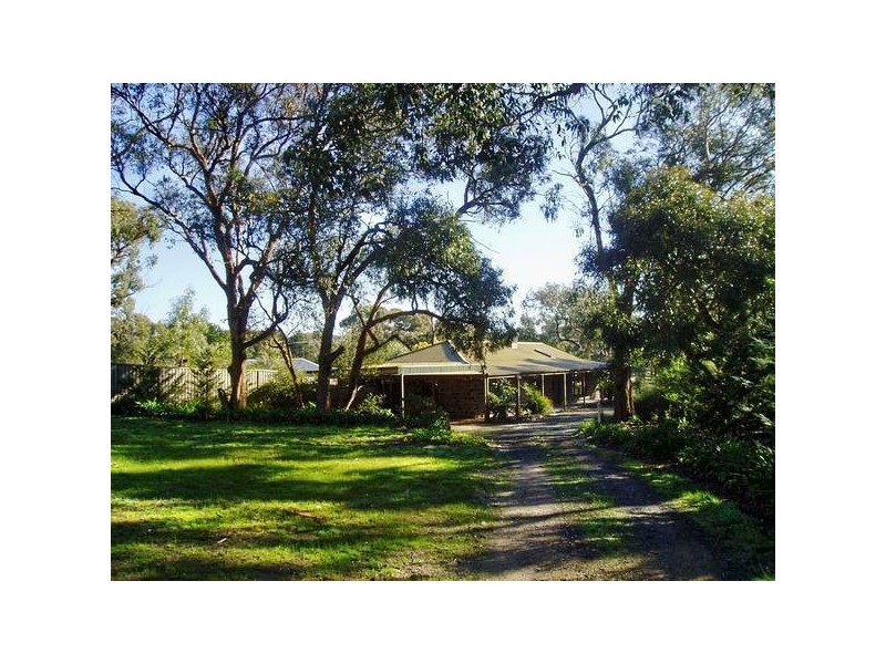 23 Stevenson Court, Haddon VIC 3351