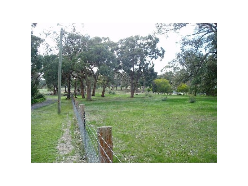 23 Stevenson Court, Haddon VIC 3351