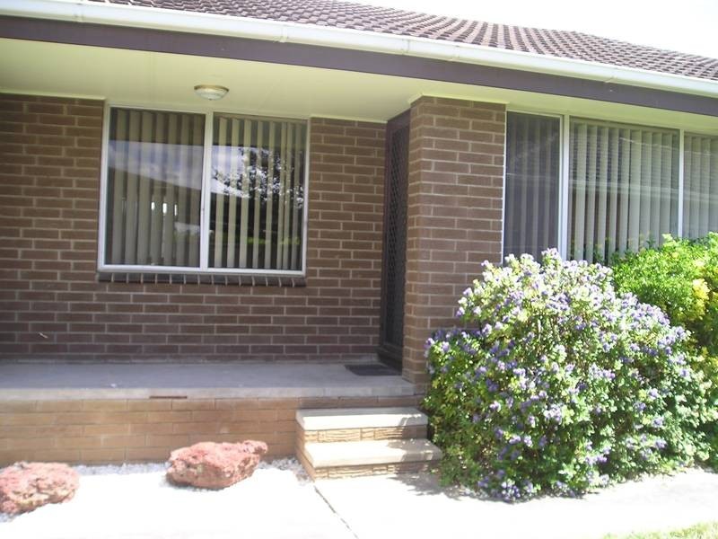 2/10 Malmesbury Street, Wendouree VIC 3355