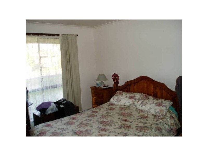 1/2 Cedric Street, Wendouree VIC 3355