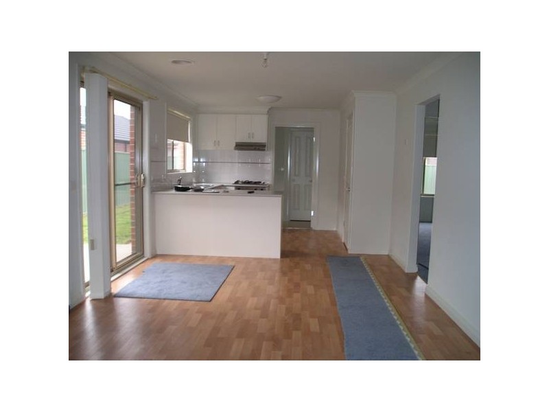 12 Somerset Avenue, Lake Gardens VIC 3355