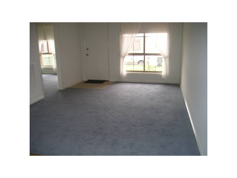 12 Somerset Avenue, Lake Gardens VIC 3355