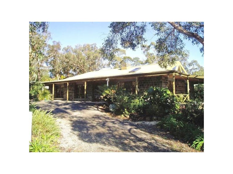 23 Stevenson Court, Haddon VIC 3351