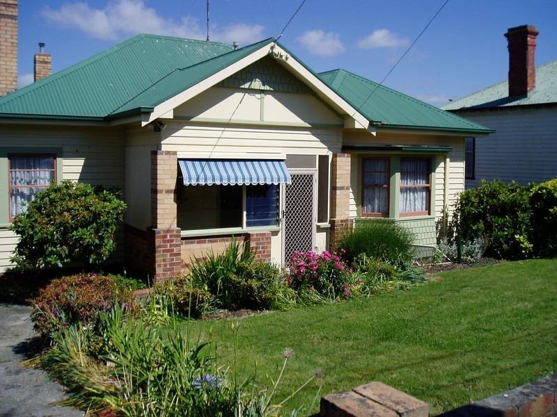703 Neill Street, Soldiers Hill VIC 3350