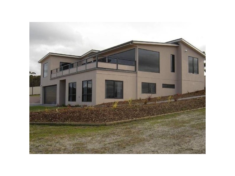 61 Lawry Heights, St Helens TAS 7216
