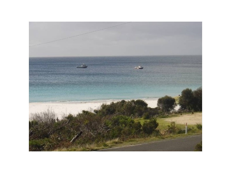Main Road, Binalong Bay TAS 7216