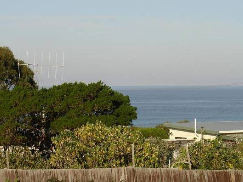 16 Charles Street, Beaumaris TAS 7215