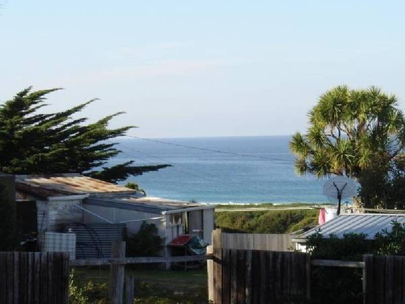 16 Charles Street, Beaumaris TAS 7215