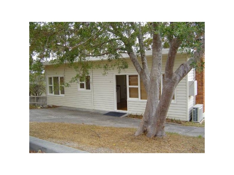 17 Halcyon Grove, St Helens TAS 7216