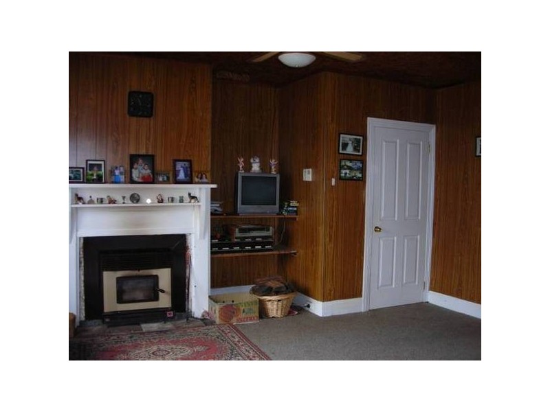 11 Hugh Street, St Marys TAS 7215