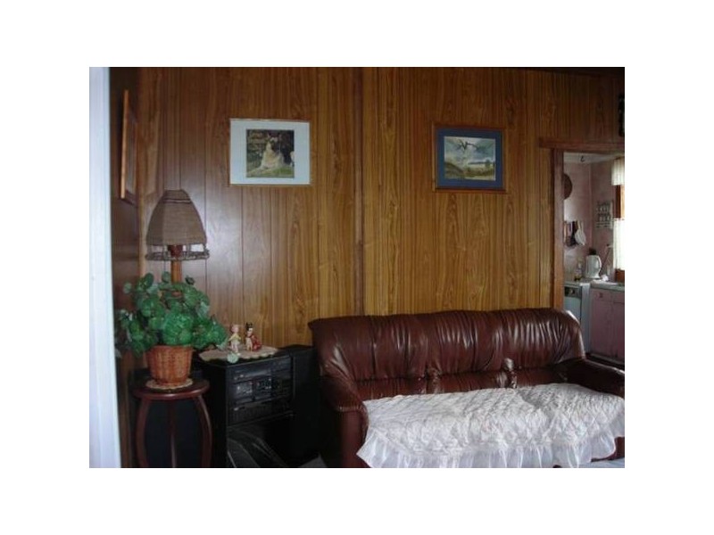 11 Hugh Street, St Marys TAS 7215