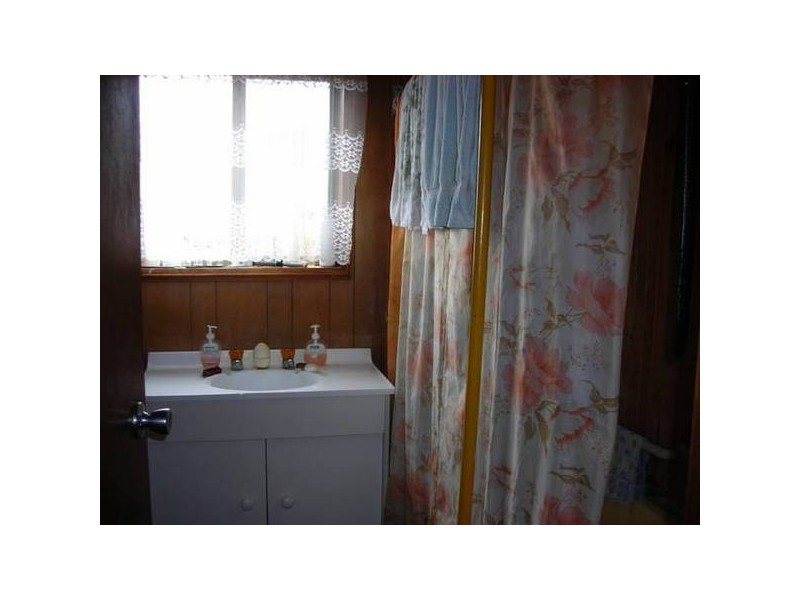 11 Hugh Street, St Marys TAS 7215