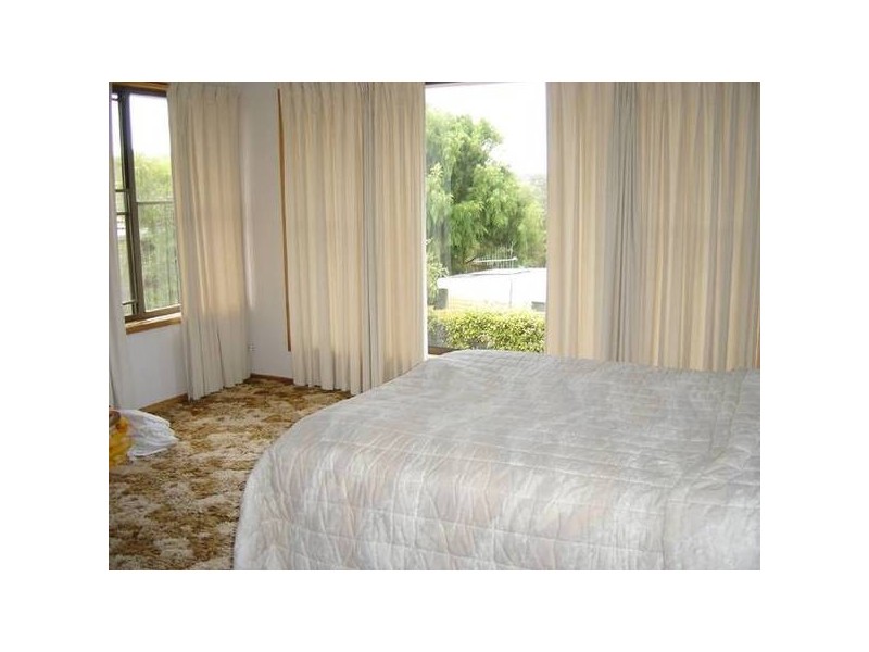 Steel Street, Scamander TAS 7215