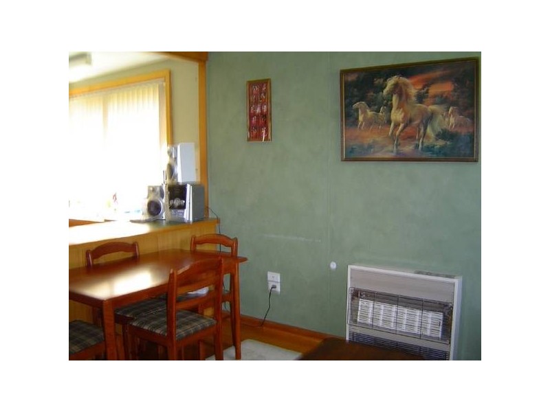 6 Hugh Street, St Marys TAS 7215