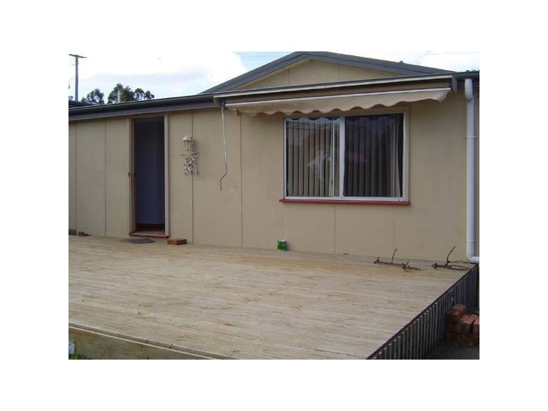 6 Hugh Street, St Marys TAS 7215