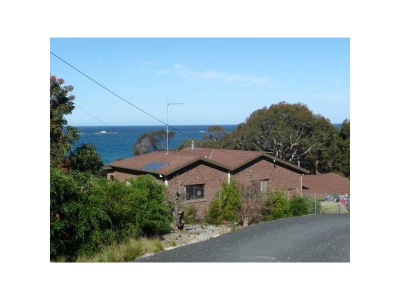 16 Seatons Cove Road, Binalong Bay TAS 7216