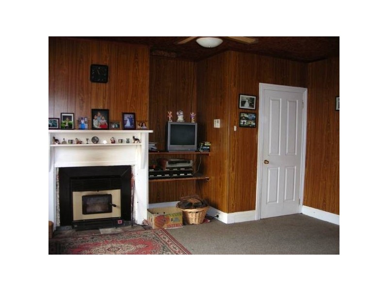 11 Hugh Street, St Marys TAS 7215