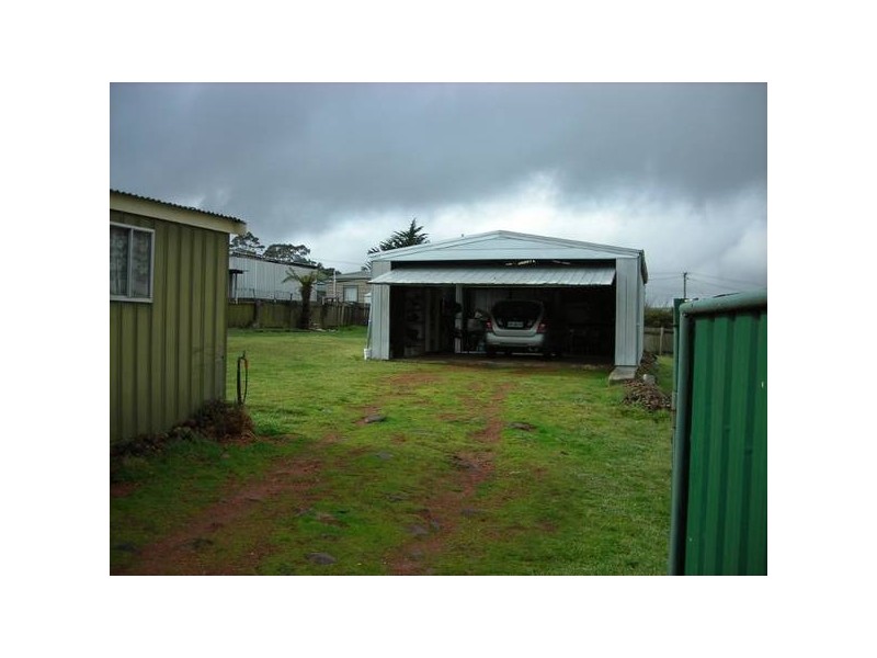 11 Hugh Street, St Marys TAS 7215