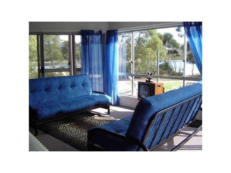 173 Main Road, Binalong Bay TAS 7216