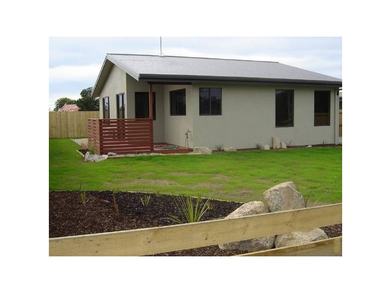 2/2 Alma Court, St Helens TAS 7216