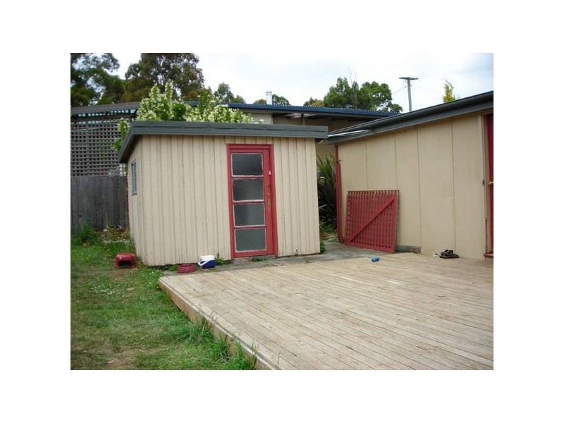 6 Hugh Street, St Marys TAS 7215