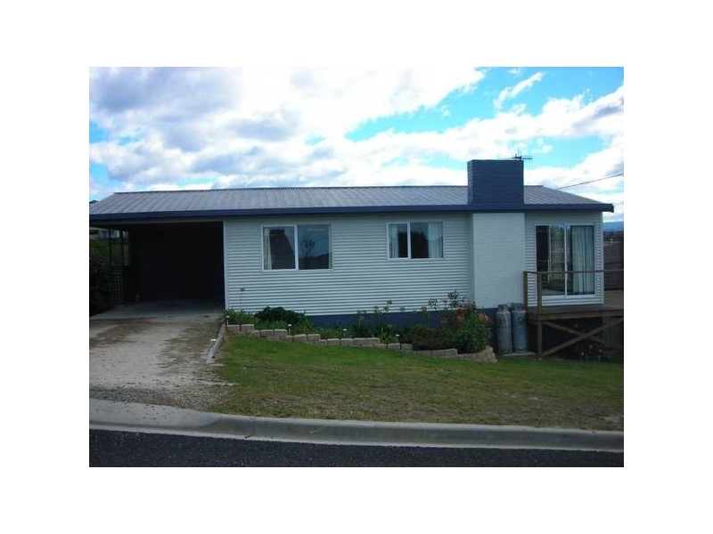 18 Cobrooga Drive, St Helens TAS 7216