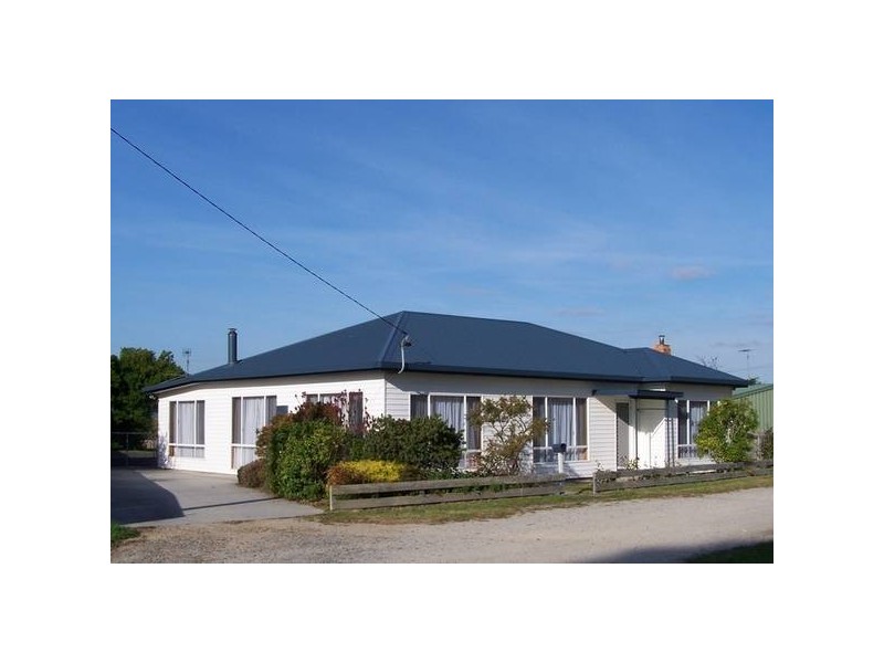 22 Medeas Cove Esplanade, St Helens TAS 7216