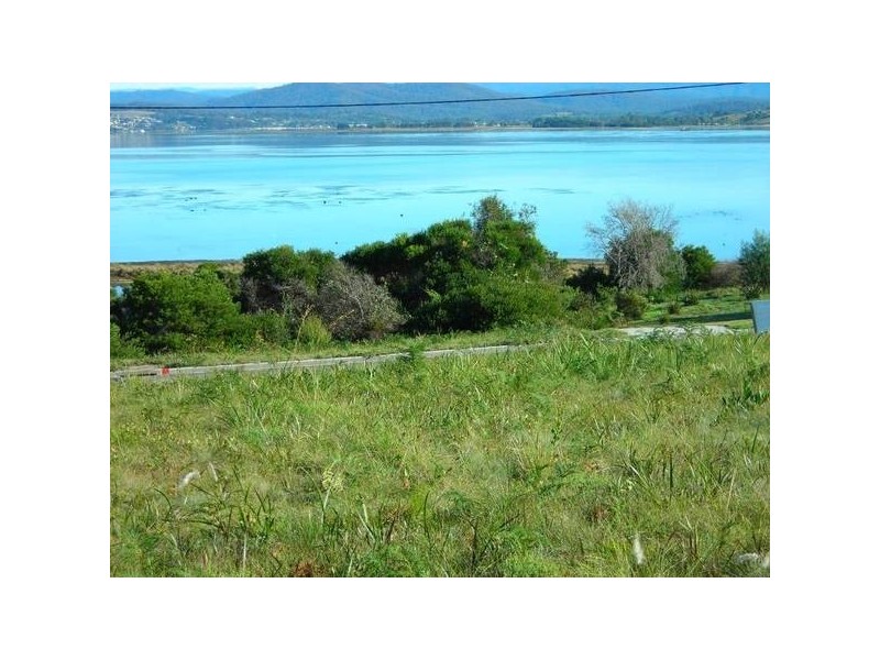 15 Kiama Parade, St Helens TAS 7216