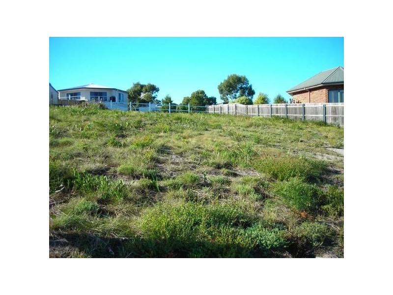 15 Kiama Parade, St Helens TAS 7216