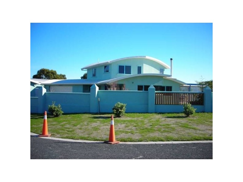 1 Fysh Place, St Helens TAS 7216