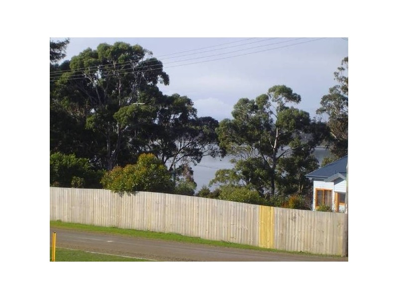 7 Halcyon Grove, St Helens TAS 7216