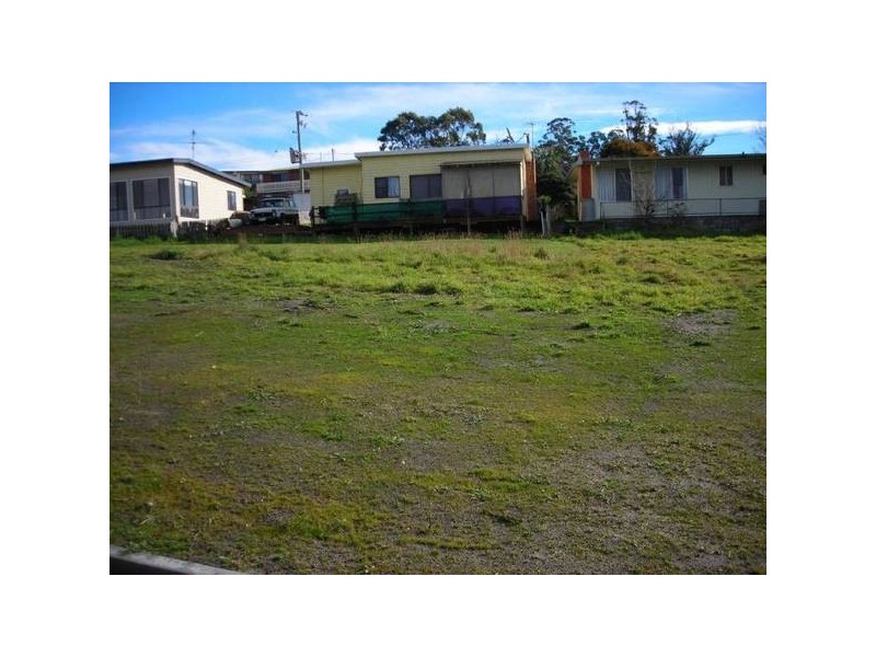 7 Halcyon Grove, St Helens TAS 7216