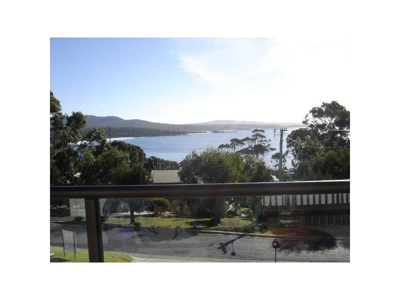 18 Highcrest Avenue, Binalong Bay TAS 7216