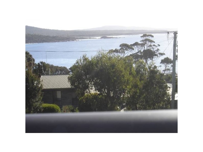 18 Highcrest Avenue, Binalong Bay TAS 7216