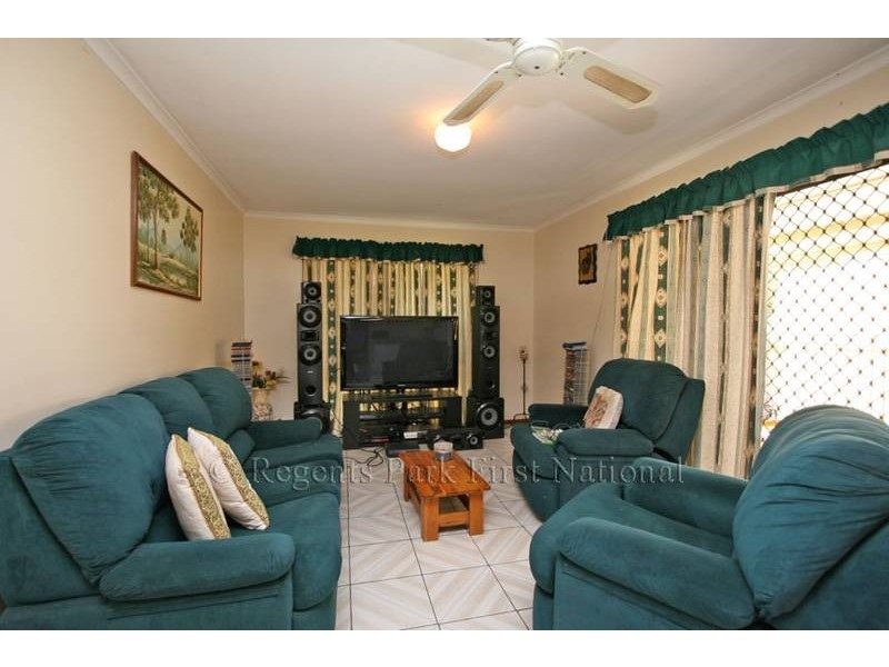 45 Bennett Drive, Regents Park QLD 4118