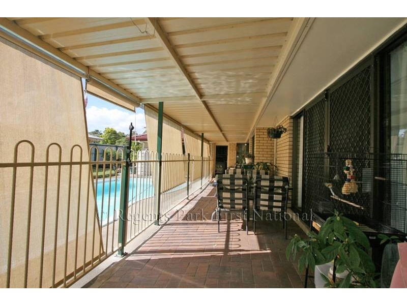 45 Bennett Drive, Regents Park QLD 4118