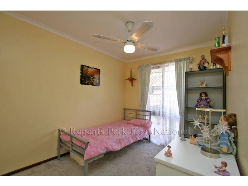 45 Bennett Drive, Regents Park QLD 4118