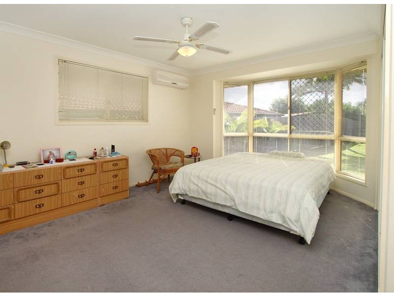 16 MAJESTIC COURT, Regents Park QLD 4118