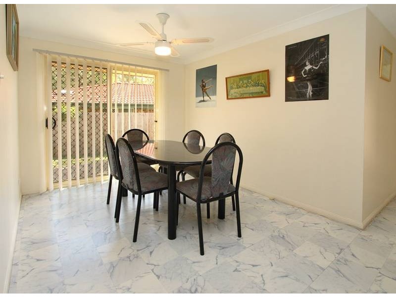 16 MAJESTIC COURT, Regents Park QLD 4118