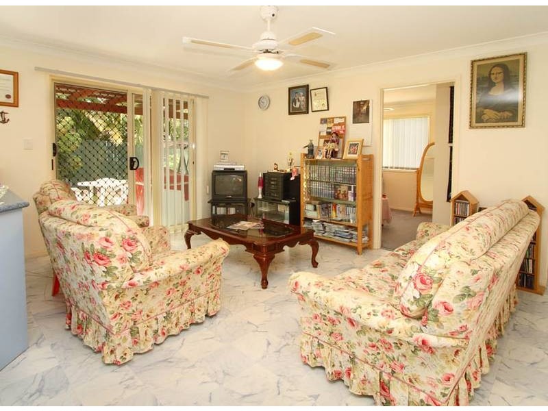 16 MAJESTIC COURT, Regents Park QLD 4118