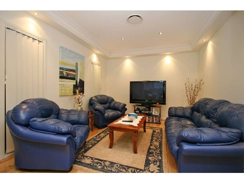 30 MARYLAND DRIVE, Regents Park QLD 4118