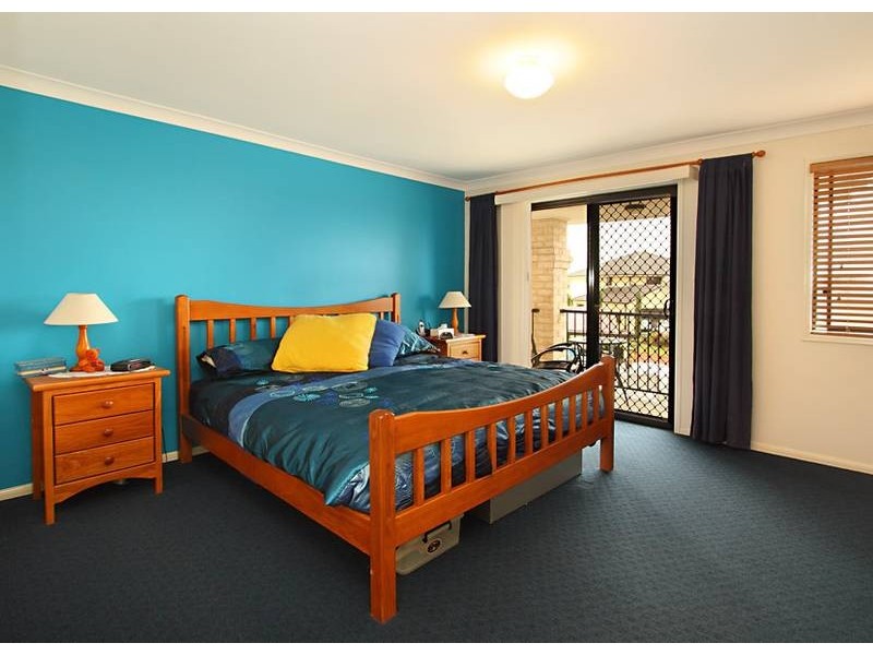 24 Cornell Close, Regents Park QLD 4118