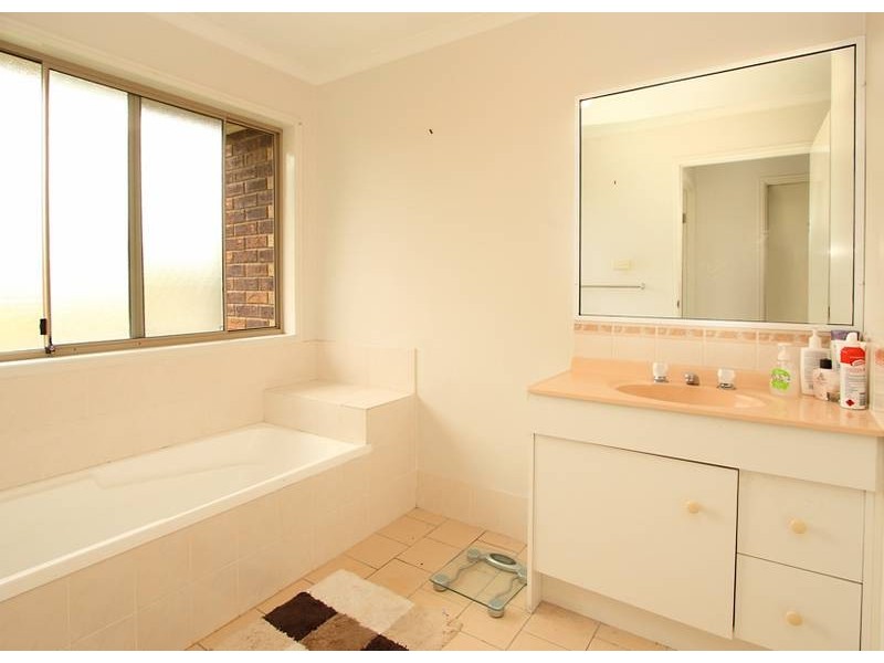 1 Jade Garden Drive, Boronia Heights QLD 4124
