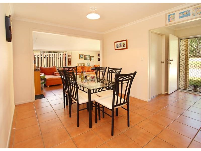 9 Clonmel Street, Regents Park QLD 4118